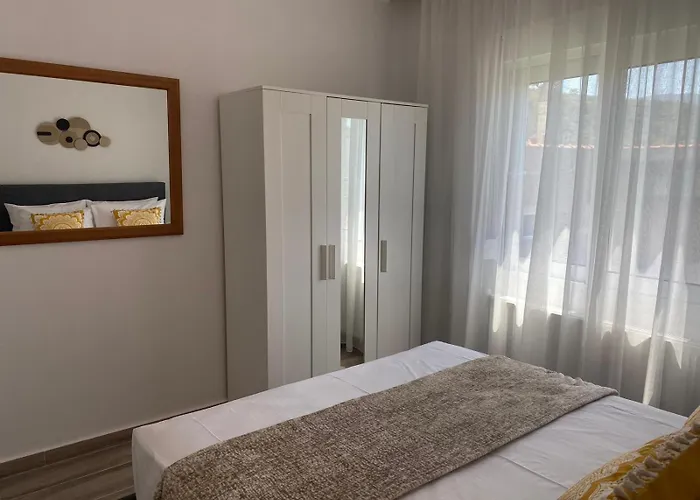 Luna Nera * 斯卡拉索提罗斯